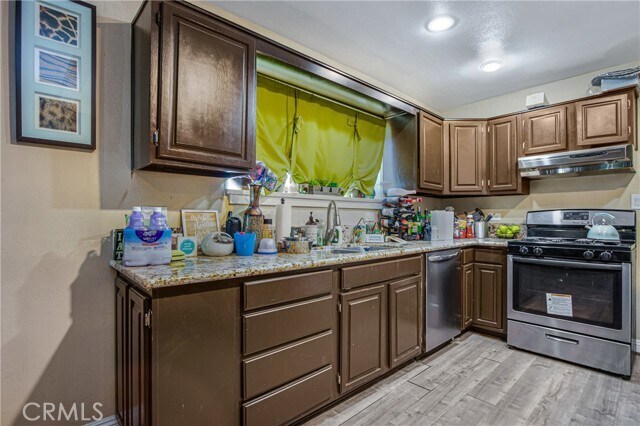 Building Photo - 1170 Center St