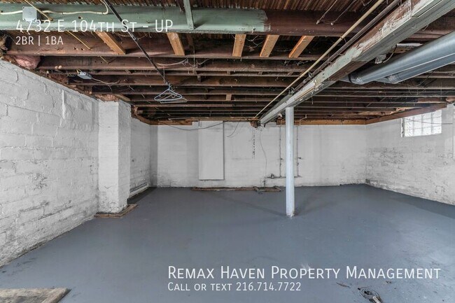 Building Photo - 4732 E 104th St