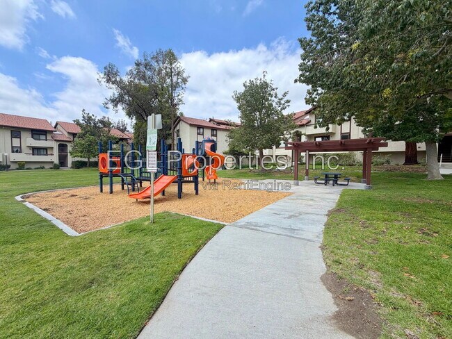 Building Photo - 18146 American Beauty Dr