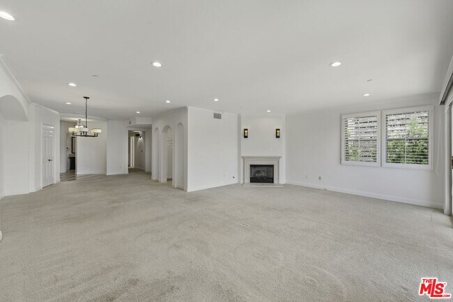 Building Photo - 1820 Benecia Ave