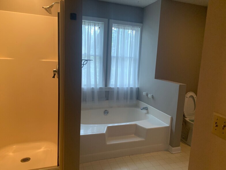 Building Photo - 61 Trotters Way