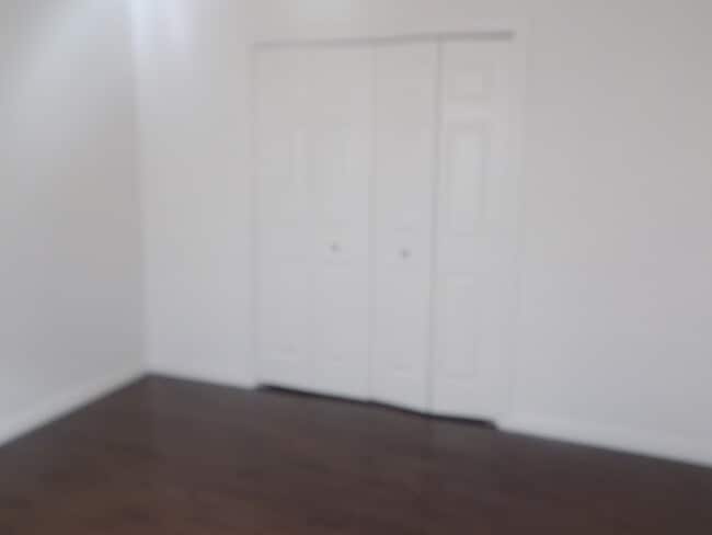 Building Photo - 109 N Clark Dr