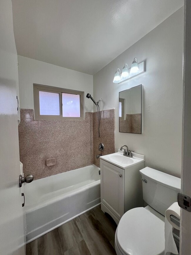 Building Photo - 4326 1/2 SWIFT AVENUE-