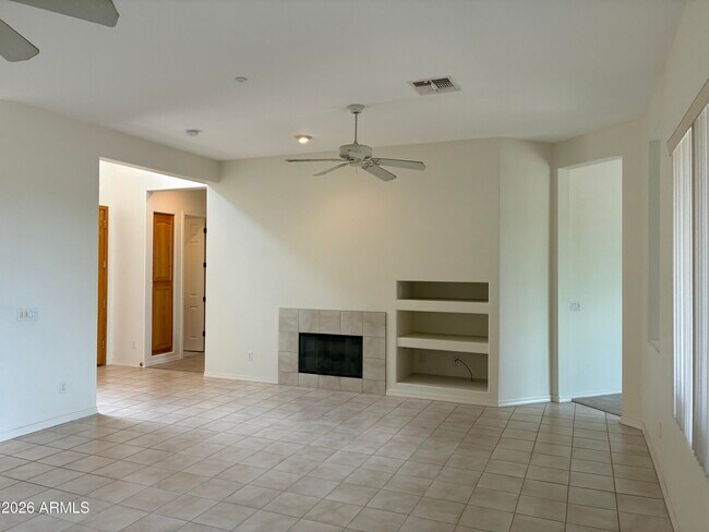 Building Photo - 33110 N 72nd Pl