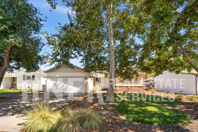 Primary Photo - 1812 Mercury Way