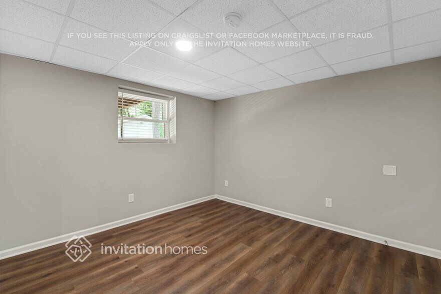 Building Photo - 2221 Gemway Dr