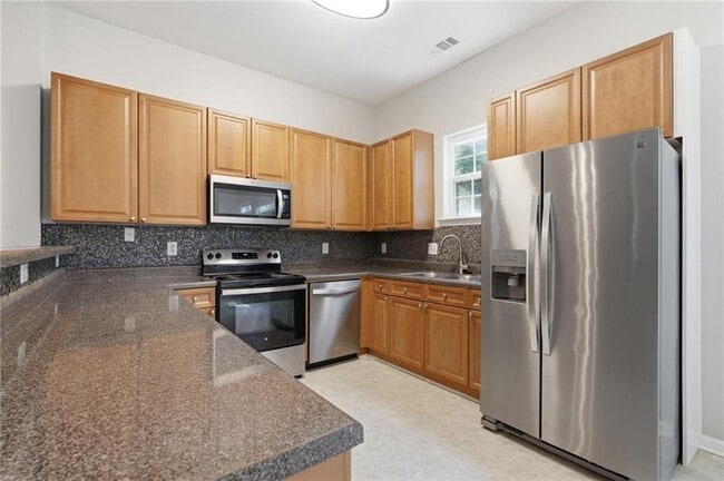 Building Photo - 218 Ranier Ct.