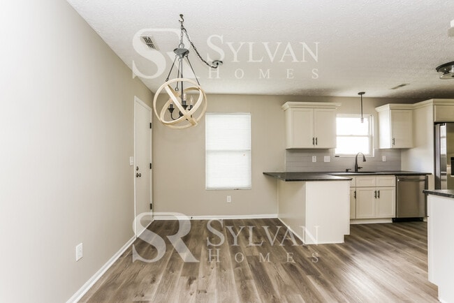 Building Photo - Coming HOME never felt so good!