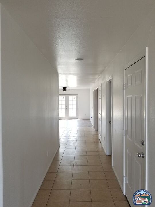 Building Photo - 1273 Court Ave