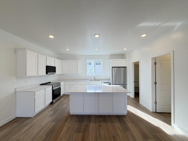 Building Photo - 502 S 1140 W