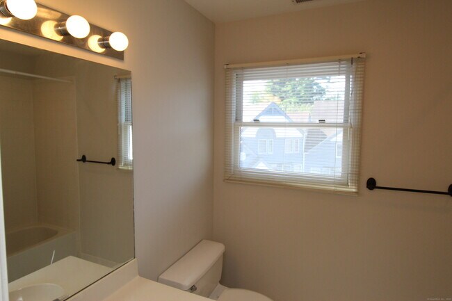 Building Photo - 42 Greystone