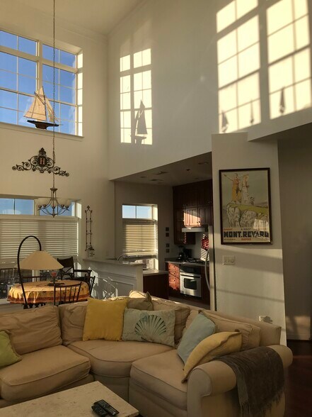 Building Photo - 830 Belmont Bay Dr