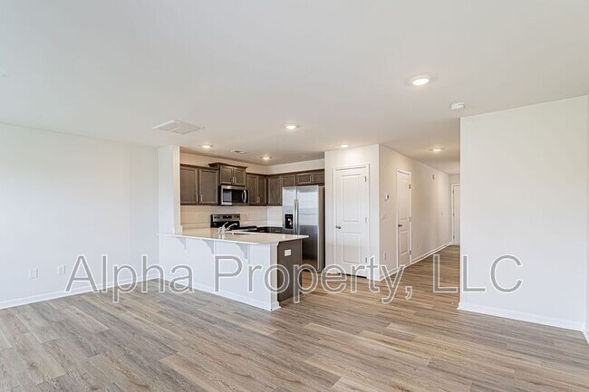 Building Photo - 766 Embark Cir