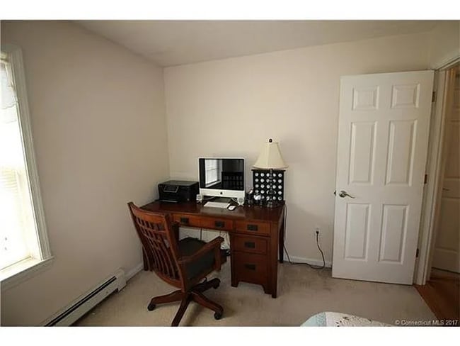 Building Photo - 4 Bed - 2.5 Bath: Single Family Home in Oa...
