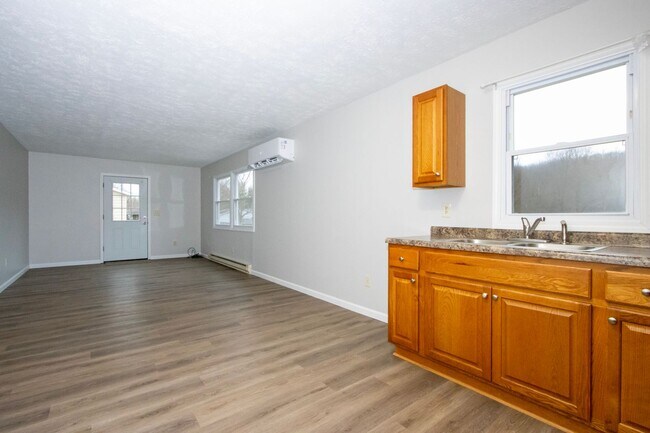 Building Photo - Two bedroom apartment