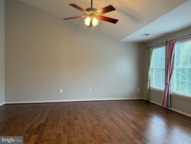 Building Photo - 25558 Dabner Dr