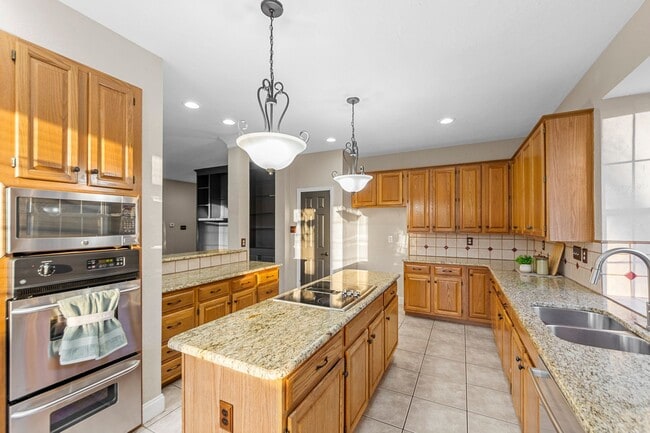 Building Photo - 7705 Case Dr