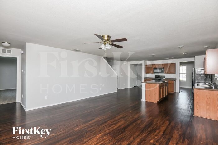 Building Photo - 8932 Puerto Vista Dr