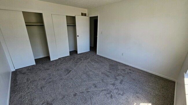 Building Photo - 7964-7966-7966 Goldsmith Dr