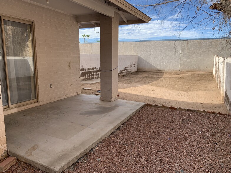 Building Photo - 444 W Ivyglen St