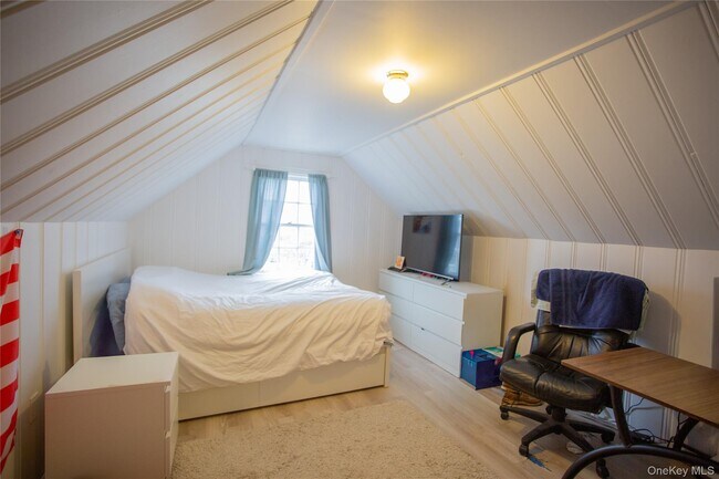 Building Photo - 76 Clayton Ave