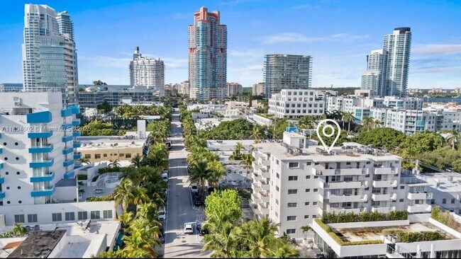 Building Photo - 240 Collins Ave