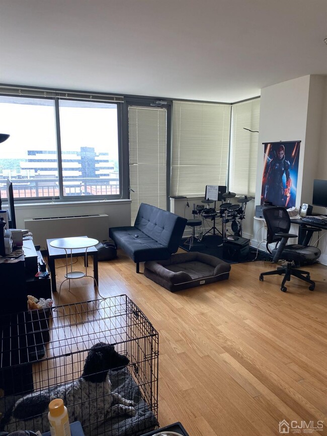 Building Photo - 1 Spring St