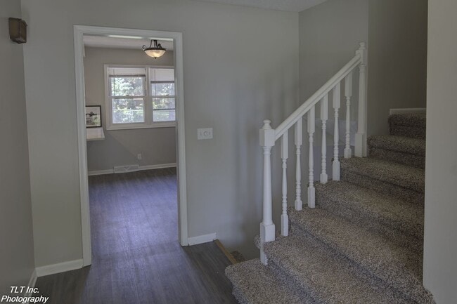 Building Photo - WELCOME HOME!