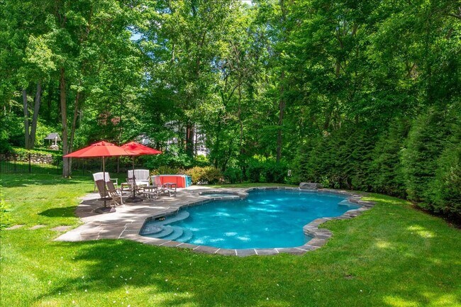 Building Photo - Private Pool, Fireplace & Endless Charm — Cross River, NY