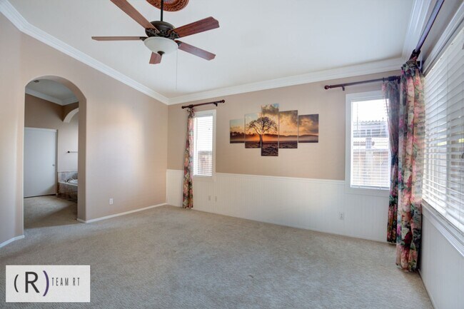 Building Photo - NEW PROMO PRICE! $3,470/MO