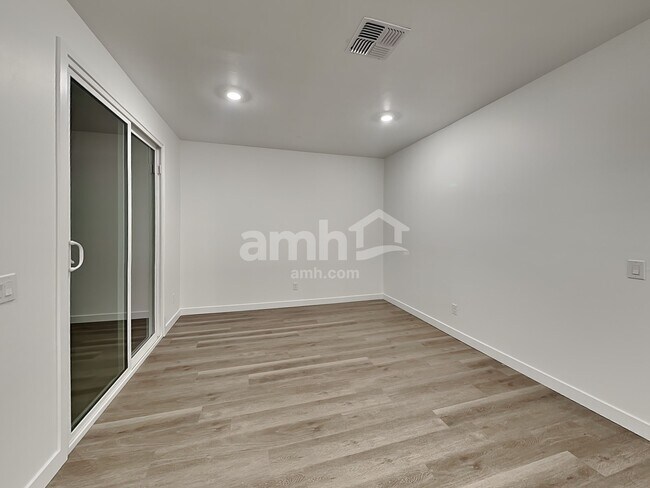 Building Photo - 13101 N Serenity Vly Dr