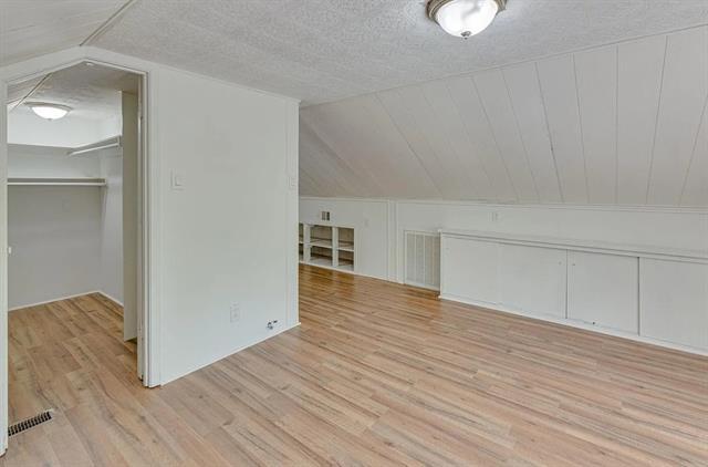 Building Photo - 419 Paulus Ave