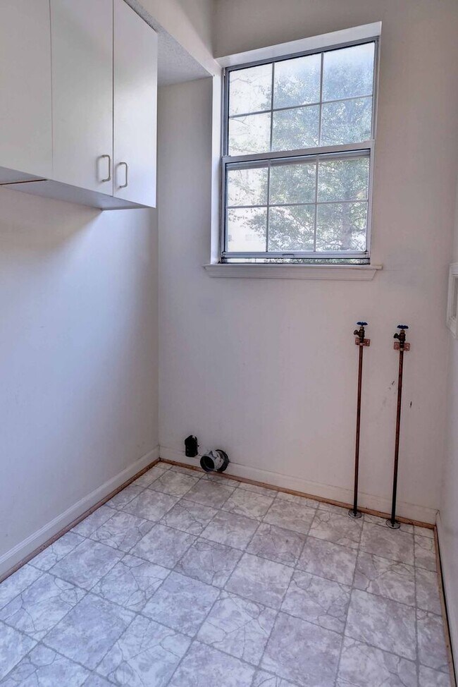 Building Photo - 5409 Horan Ct