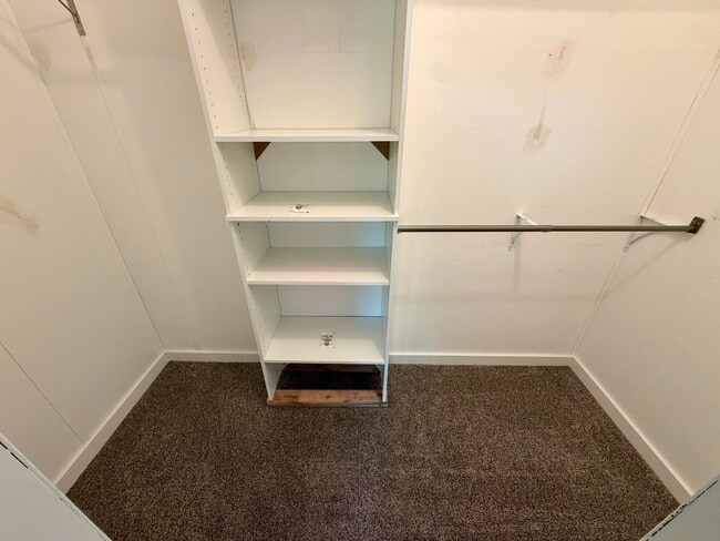 Building Photo - 6770 Silver Fox Ct