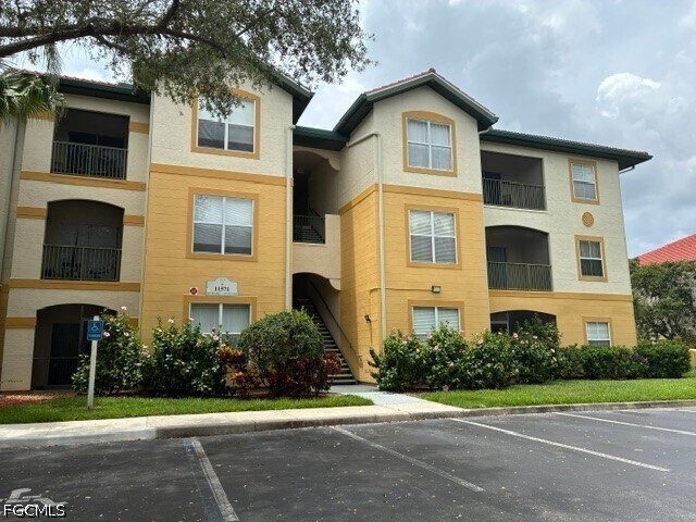 Building Photo - 11571 Villa Grand