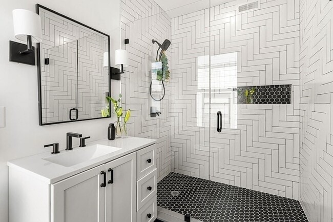 Building Photo - 31 Cunningham St