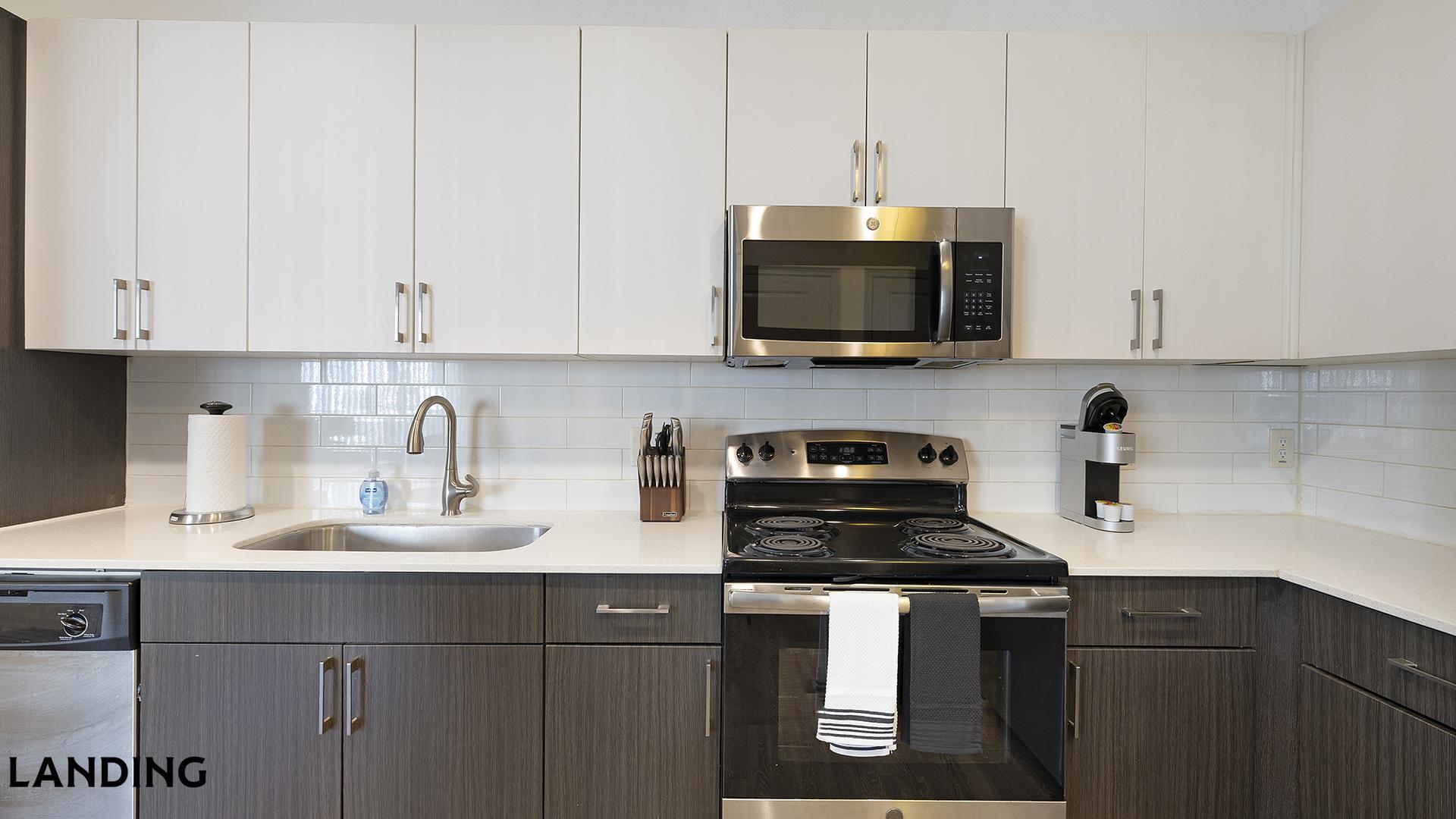 Building Photo - 1001 S Center St