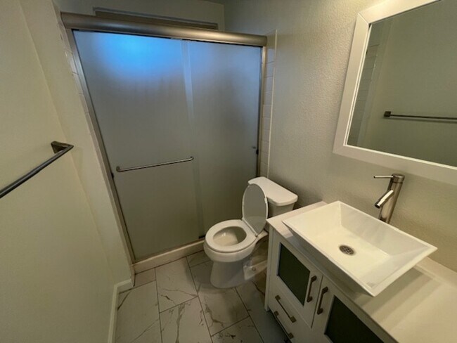 Building Photo - 13161 Shalimar Pl