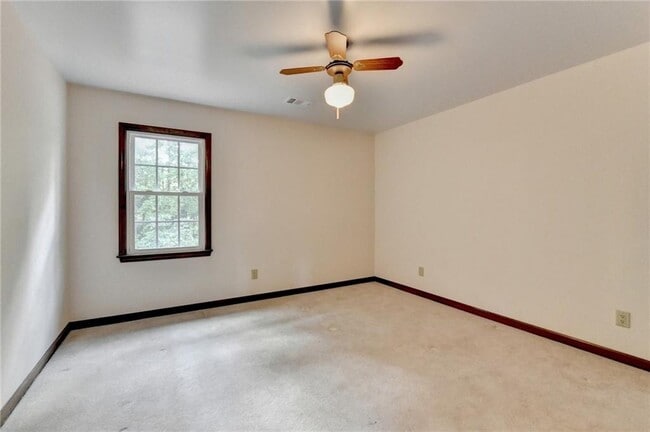 Building Photo - 478 Guilford Cir