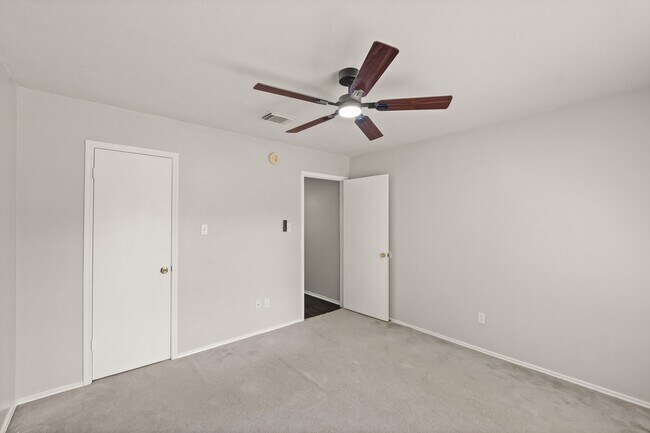 Building Photo - 3651 Woodlace Dr