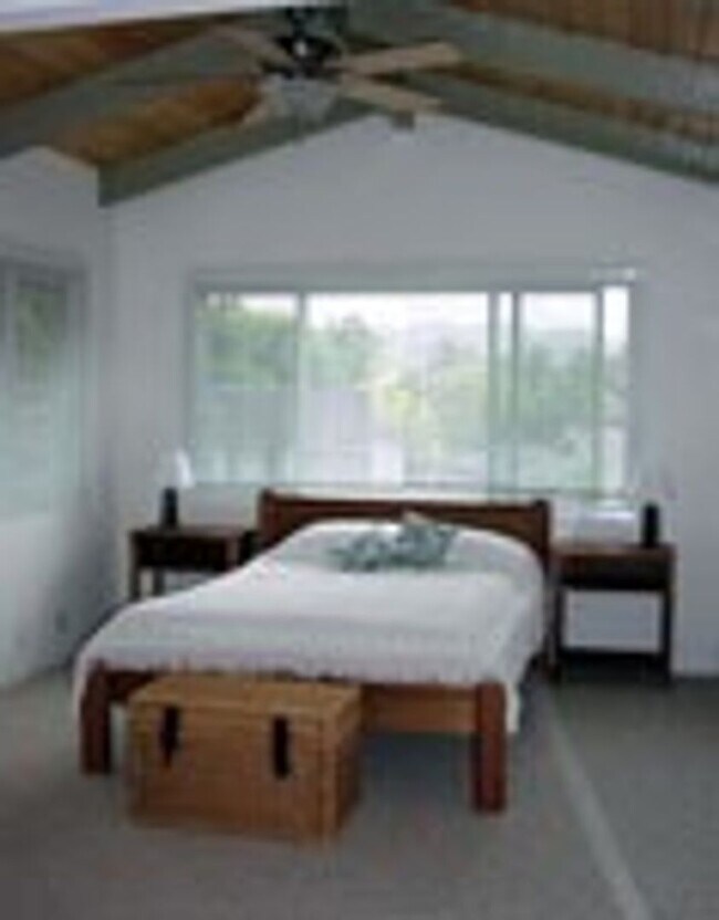 Building Photo - Beautiful Maunawili 2Bedroom Retreat!