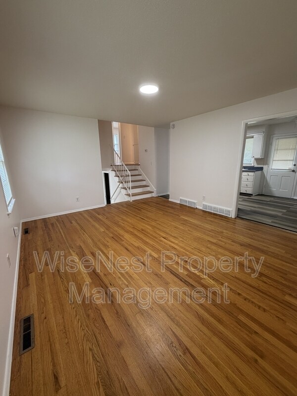 Building Photo - 11724 Fremont Ave