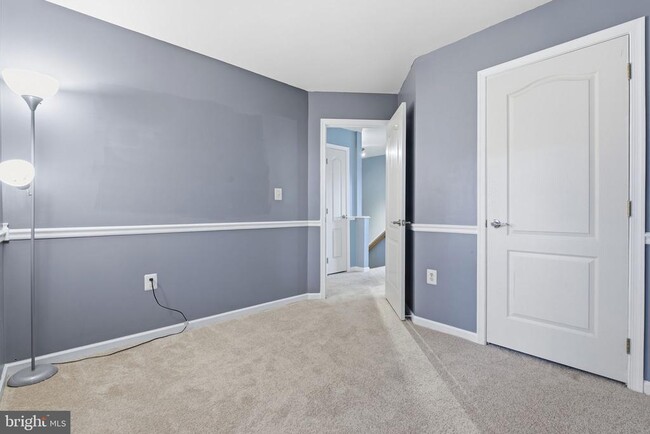 Building Photo - 1109 Oak View Dr