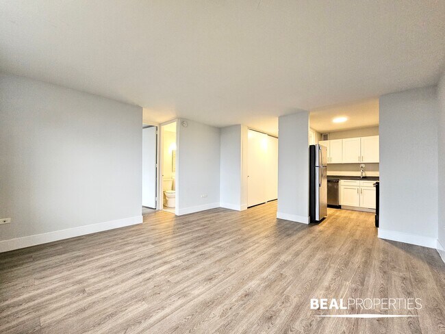 Building Photo - 1342 N Dearborn St