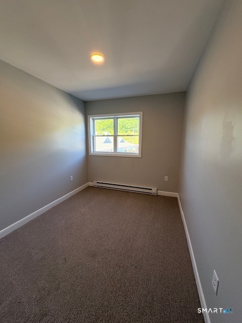 Building Photo - 170 Flanders Rd