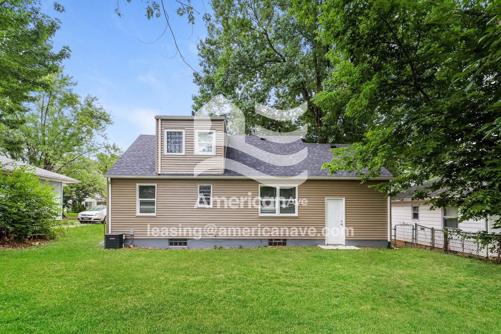 Building Photo - 1543 Vancouver Dr