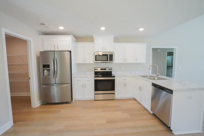 Building Photo - Coming Available!