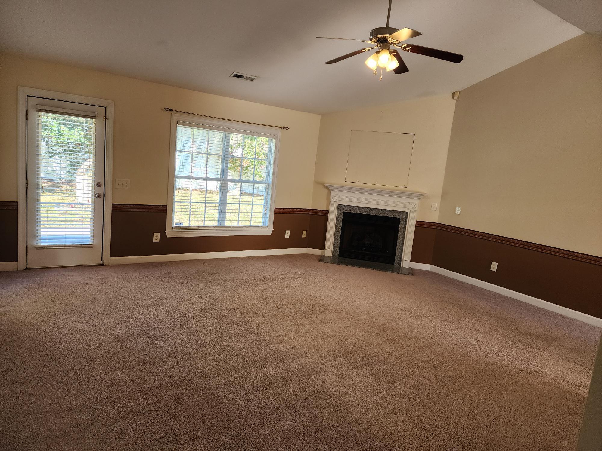 Building Photo - 176 Whispering Oaks Dr