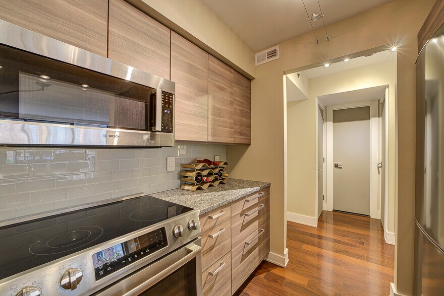 Building Photo - 1200 Braddock Pl
