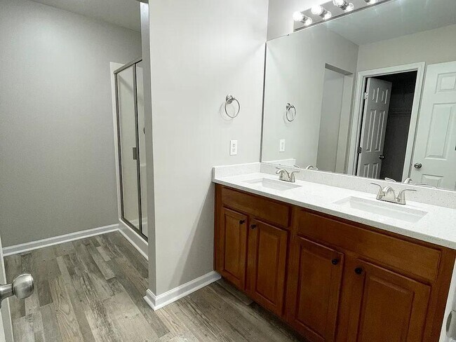 Building Photo - 411 Plank Bridge Way